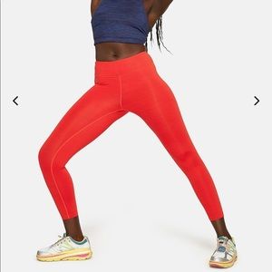 Light-Form High Rise Leggings in Red